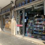 Masso contro la vetrata: vile gesto vandalico ai danni della storica Libreria Palmieri - Corriere Salentino