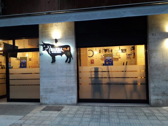 Lecce, luci accese nella notte: ristorazione, ospitalità e movida chiedono di sopravvivere - Corriere Salentino