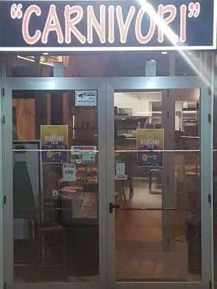 Lecce, luci accese nella notte: ristorazione, ospitalità e movida chiedono di sopravvivere - Corriere Salentino