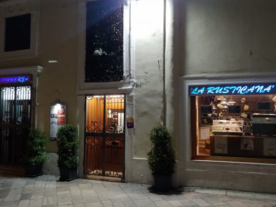 Lecce, luci accese nella notte: ristorazione, ospitalità e movida chiedono di sopravvivere - Corriere Salentino