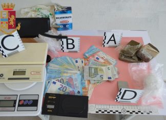 A spasso con oltre mezzo chilo di droga, finisce in carcere una 49enne