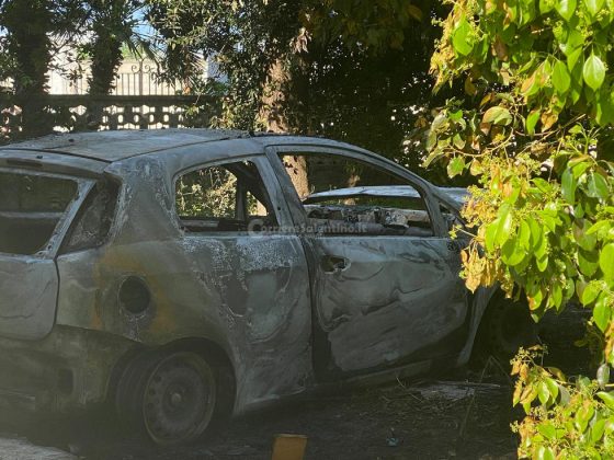 Misterioso incendio: in fumo una Punto nel giardino di una villetta al mare - Corriere Salentino