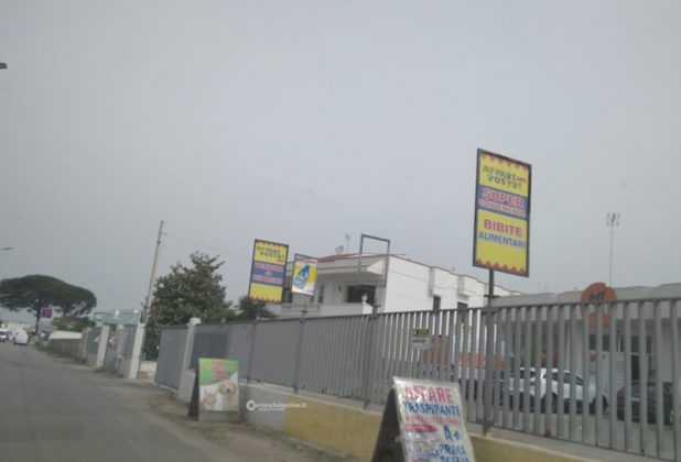 Raid incendiario all'interno del supermercato: in tre scatenano le fiamme nel negozio, danni ingenti - Corriere Salentino