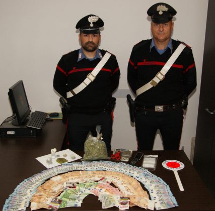 Lotta allo spaccio, altri tre arresti nel Salento: sequestrati 4 etti di droga e quasi 15mila euro in contanti - Corriere Salentino