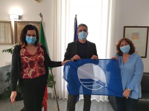 Bandiere Blu 2020: tornano a sventolare su Melendugno. Castro, Salve e Otranto si confermano - Corriere Salentino