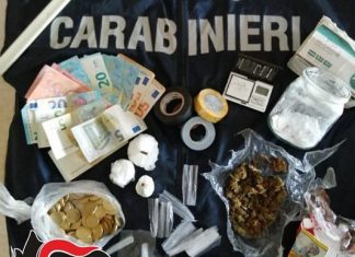 Viavai continuo da casa: scovato bazar della droga, arrestato 44enne