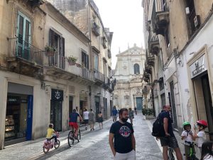 Le aperture del 18 con “specifiche indagini epidemiologiche” che hanno sorpreso le Regioni. “Scaricabarile” - Corriere Salentino