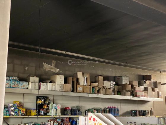 Raid incendiario all'interno del supermercato: in tre scatenano le fiamme nel negozio, danni ingenti - Corriere Salentino