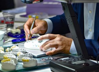 Covid19, la denuncia degli odontotecnici: “Categoria dimenticata dalla Regione. Nessuna tutela per i lavoratori”