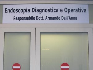 Bottone si incastra nell'esofago: bimbo operato d'urgenza al "Fazzi". Sta bene - Corriere Salentino