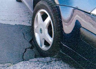 Squinzano, automobilista segnala una buca e viene multato. Lo Sportello dei Diritti: “Un precedente pericoloso”