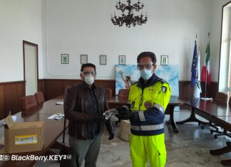 “La nostra salvezza è aiutarci a vicenda”: la Fabbrica Occhiali Spagnoletti dona occhiali protettivi all’Ospedale di Scorrano