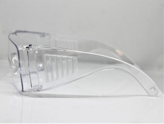 “La nostra salvezza è aiutarci a vicenda”: la Fabbrica Occhiali Spagnoletti dona occhiali protettivi all’Ospedale di Scorrano - Corriere Salentino