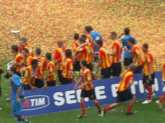 Lecce, 10 anni fa il primo trofeo alzato al cielo. De Canio "Emozione indescrivibile". Sulla salvezza "Il Lecce è in buone mani" - Corriere Salentino