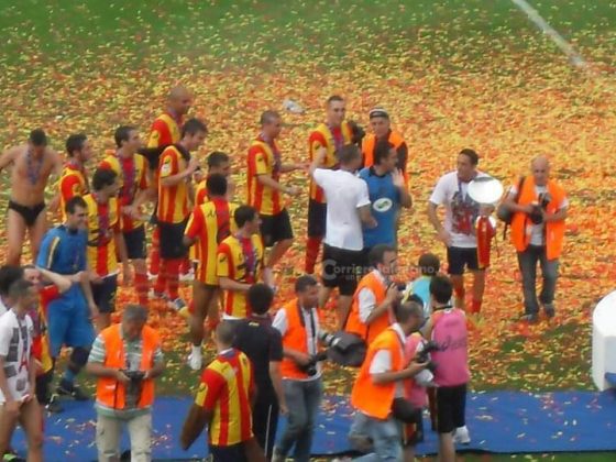 Lecce, 10 anni fa il primo trofeo alzato al cielo. De Canio "Emozione indescrivibile". Sulla salvezza "Il Lecce è in buone mani" - Corriere Salentino