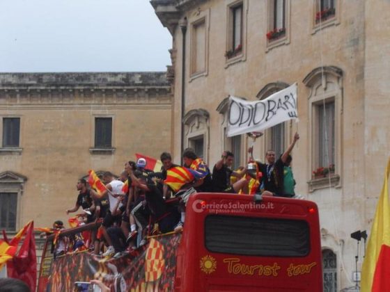 Lecce, 10 anni fa il primo trofeo alzato al cielo. De Canio "Emozione indescrivibile". Sulla salvezza "Il Lecce è in buone mani" - Corriere Salentino