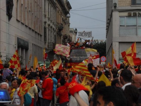 Lecce, 10 anni fa il primo trofeo alzato al cielo. De Canio "Emozione indescrivibile". Sulla salvezza "Il Lecce è in buone mani" - Corriere Salentino