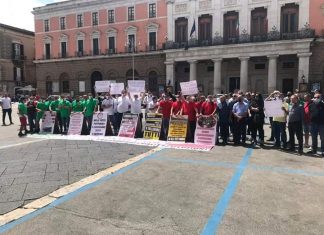Ambulanti fieristi: dopo il covid, il vuoto. La manifestazione con le Partite Iva e l’apertura