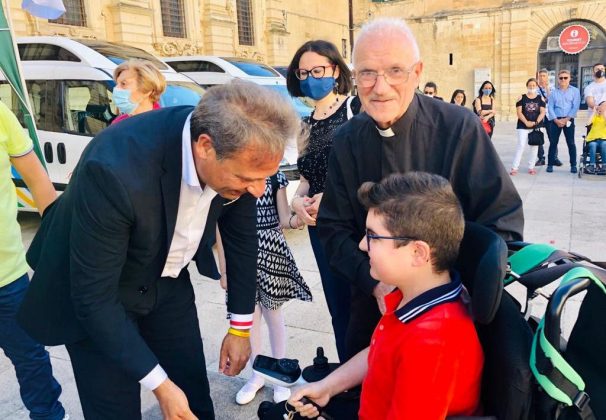 Cuore Amico: vent'anni di solidarietà. Domenica di festa in Piazza Duomo con Mons. Seccia - Corriere Salentino