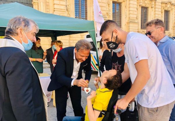 Cuore Amico: vent'anni di solidarietà. Domenica di festa in Piazza Duomo con Mons. Seccia - Corriere Salentino