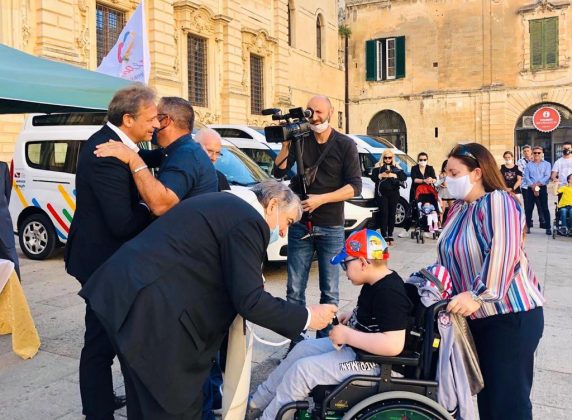 Cuore Amico: vent'anni di solidarietà. Domenica di festa in Piazza Duomo con Mons. Seccia - Corriere Salentino