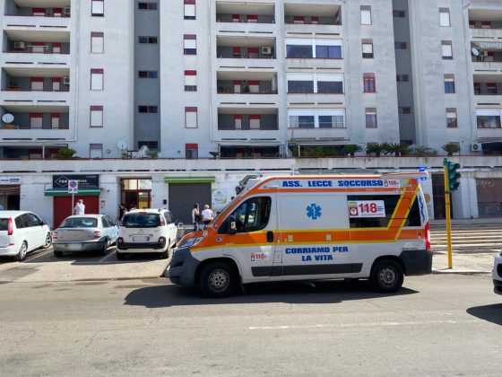 Dal cortocircuito si scatenano le fiamme nel negozio: in fumo alcuni elettrodomestici - Corriere Salentino