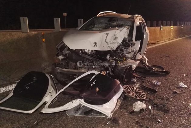 Contromano sulla 101, tremendo schianto tra due auto: quattro feriti, 46enne in prognosi riservata - Corriere Salentino