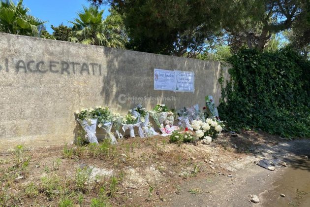 L’ultimo straziante saluto a Luna, ballerine e fiori bianchi nel Duomo di Lecce - Corriere Salentino