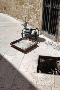 Lavori nel centro, Scorrano contro Open Fiber: “Devastazione”. Replica: “Tutto in regola” - Corriere Salentino