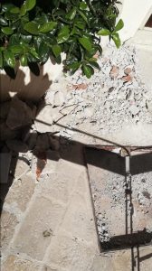 Lavori nel centro, Scorrano contro Open Fiber: “Devastazione”. Replica: “Tutto in regola” - Corriere Salentino