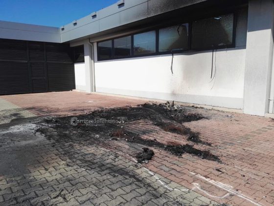 Raid contro l'auto di un vigile, la vittima: "Da tempo tutto tranquillo, forse legato a vecchi fatti" - Corriere Salentino