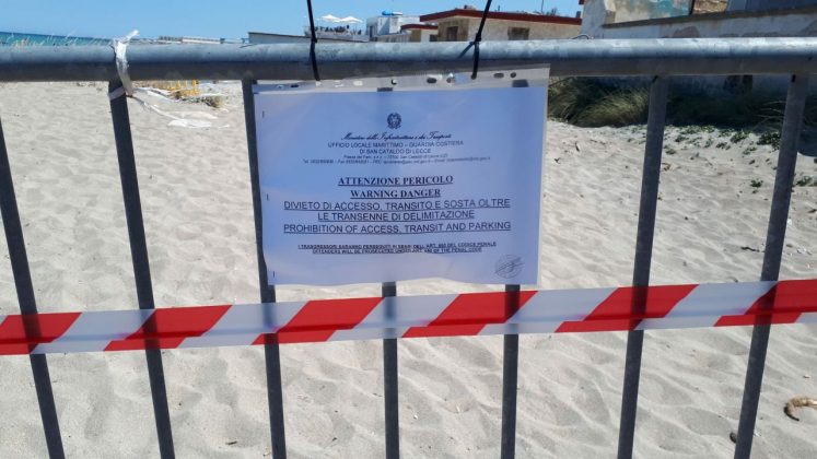Ordigno bellico vicino alla battigia: scatta l'allarme sul litorale leccese. Area transennata - Corriere Salentino