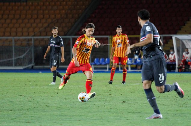 I giallorossi perdono anche nello scontro salvezza, Lecce-Sampdoria 1-2. Arbitraggio discutibile - Corriere Salentino