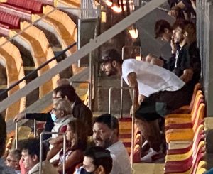 Liverani “Lecce, così mi piaci”. Tachtsidis, Meccariello e Lapadula dagli spalti “Forza Lecce” - Corriere Salentino