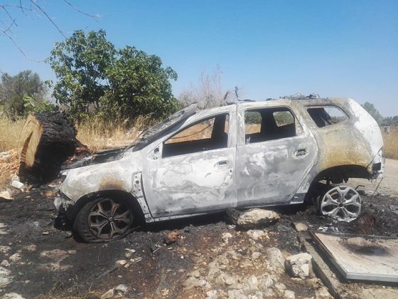 Notte "rovente" nel basso Salento, incendio distrugge completamente un Suv: il rogo è doloso - Corriere Salentino