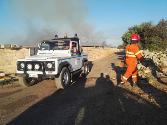 Inferno di fuoco nell'azienda agricola: fiamme minacciano casa e animali. Distrutti mezzi agricoli - Corriere Salentino