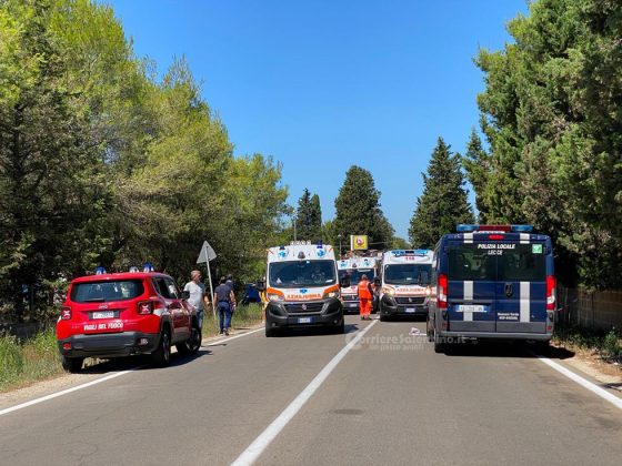 Tremendo schianto tra auto e ambulanza, quattro feriti: operatrice sanitaria al Fazzi con codice rosso - Corriere Salentino