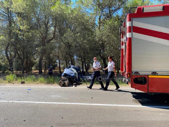 Tremendo schianto tra auto e ambulanza, quattro feriti: operatrice sanitaria al Fazzi con codice rosso - Corriere Salentino