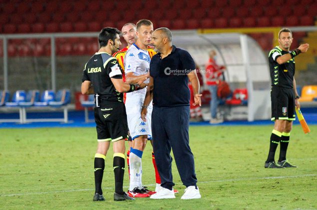 Vince il Lecce ma anche il Genoa, si complica per la salvezza - Corriere Salentino