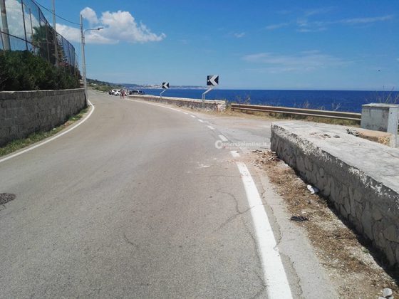 Un malore alla guida, poi lo schianto contro il muro: muore un uomo di 78 anni - Corriere Salentino