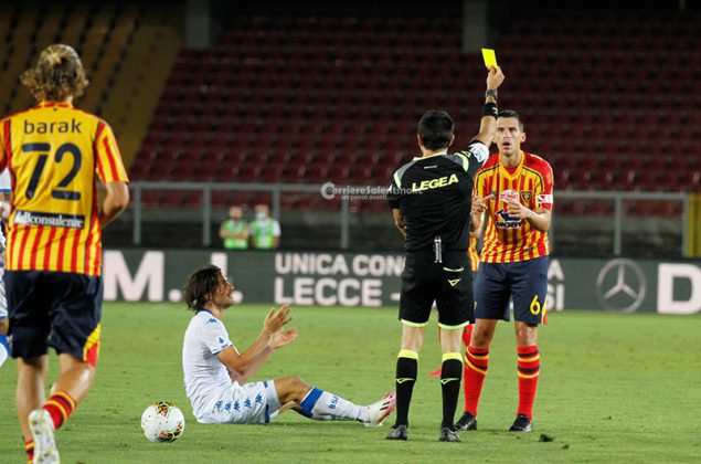 Vince il Lecce ma anche il Genoa, si complica per la salvezza - Corriere Salentino