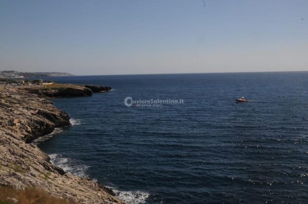 Cadavere in mare, scattano le ricerche nel basso Salento: sulla scogliera trovata l'auto del disperso - Corriere Salentino