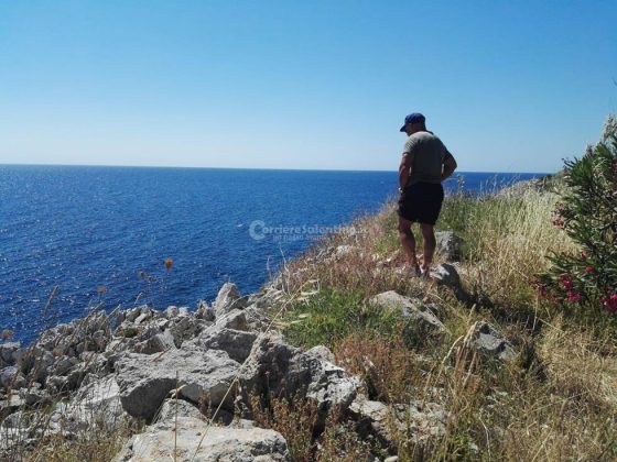 Cadavere in mare, scattano le ricerche nel basso Salento: sulla scogliera trovata l'auto del disperso - Corriere Salentino