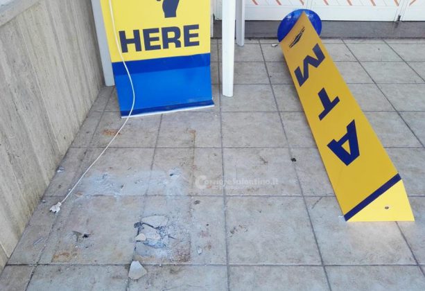 Raid nella marina, ladri minacciano testimone e fuggono col Bancomat: caccia ai banditi - Corriere Salentino