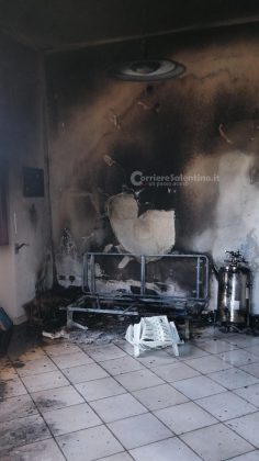 Divampa incendio in casa, fiamme raggiungono bombola d'ossigeno: scongiurata esplosione - Corriere Salentino