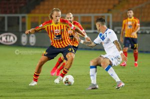 Vince il Lecce ma anche il Genoa, si complica per la salvezza - Corriere Salentino