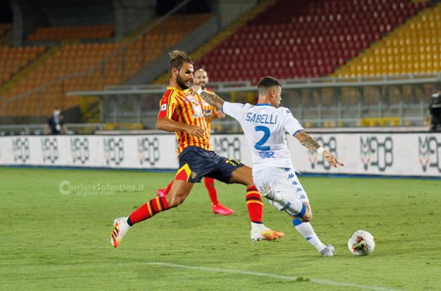 Vince il Lecce ma anche il Genoa, si complica per la salvezza - Corriere Salentino