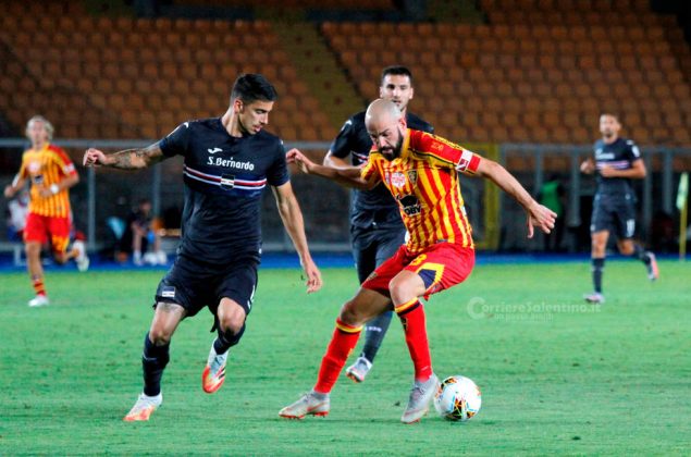 I giallorossi perdono anche nello scontro salvezza, Lecce-Sampdoria 1-2. Arbitraggio discutibile - Corriere Salentino