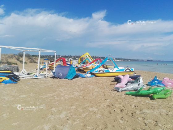 Tromba d'aria in spiaggia, lidi devastati e turisti feriti - Corriere Salentino