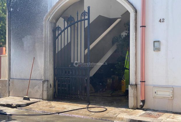 Auto a fuoco nella notte: brucia l’Audi dell’ex assessore della giunta Mazzotta - Corriere Salentino